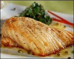 Voilà un plat accompagné d'une sauce au beurre noir. Quel poisson, illustré sur la photo, accompagne merveilleusement cette sauce ?