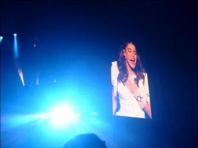 Qui veut faire renvoyer Violetta du studio ?