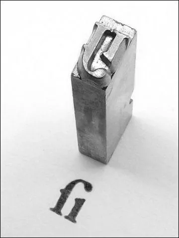 En imprimerie, comment appelle-t-on la partie saillante d'un caractère mobile qui reçoit l’encre et laisse son empreinte sur le support ?