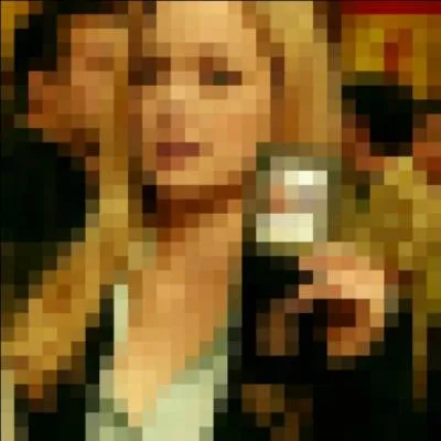 Agent spécial collaborant avec le Dr. Brennan lorsque Booth souffrait des lombaires.. Qui suis-je ?