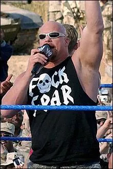 Stone Cold Steve Austina été honoré au Hall of Fame de la WWE en 2001.