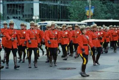 Allez, en selle pour trouver le pays !