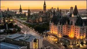 Où habite le père de Marie-Ève ?