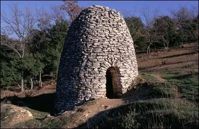 Construction en pierres sèches dans le Midi :