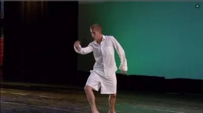 Sur quelle chanson danse Eldon pour son solo des National ?