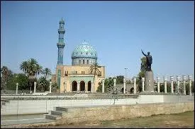 Quelle chanteuse chante "Je m'appelle Bagdad" en 2005 ?