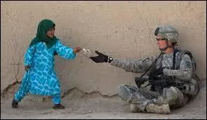 Quelle chanteuse chante en duo avec Renaud le titre "Manhattan-Kaboul" en 2002 ?