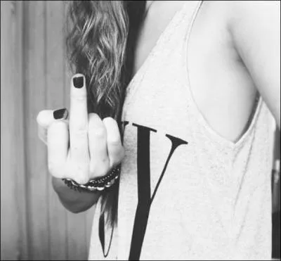 Trouvez l'intrus.
Colère, tristesse...