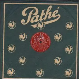 Et comment ne pas évoquer cet animateur radio (entre autres) à la prononciation zézaillante ? « En 1943, Ray Ventura et fes Colléviens enreviftrent "V'aime pas les bananes" - difque Pathé étiquette rouve n° finq-mille-fept-fent-fif - A vos caffettes ! ». Qui était-ce ?