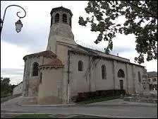 Nous sommes toujours dans l'arrondissement de Moulins. Cette fois-ci, je vous emm&egrave;ne &agrave; la d&eacute;couverte de Bayet. Village auvergnat , en Limagne bourbonnaise, il se situe dans le d&eacute;partement ...