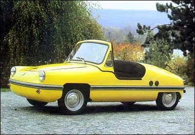 La "Spatz" de chez BAG (concurrent de BMW) sort en 1954 au "Salon de Paris" : mais que veut dire "Spatz" ?