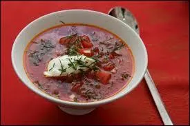 Le bortsch (avec de la betterave rouge crue, du paleron de buf, des pommes de terre...) est un potage national en ...