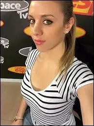 Quel est le nom de la nouvelle standardiste de Cauet dans la saison 6 ?