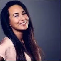 Comment s'appelle la standardiste de l'émission de l'animateur de la question 15 ?