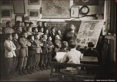 Quel homme politique a révolutionné l'enseignement en France en rendant l'école gratuite, obligatoire et laïque ?
