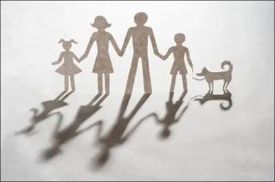 Un enfant est synonyme de bonheur pour les parents.