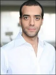 Comment s'appelle cet acteur du film "Babysitting" ?