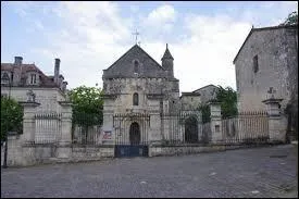 Commune dans l'arrondissement et l'aire urbaine d'Angoulême, Torsac se situe dans le département ...