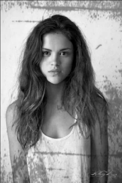 Elle joue le rôle d'Hayden Romero, la chimère qui intègrera la meute de Théo à la saison 5 et qui est aussi la nouvelle petite amie de Liam.