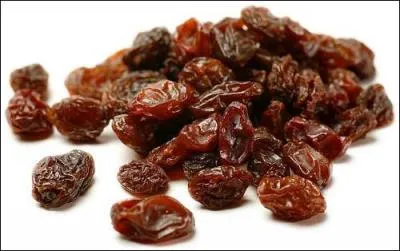 Le raisin de Corinthe est un raisin sec qui tire son nom de la ville de Corinthe. Dans quel pays se situe-t-elle ?