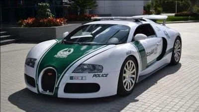 La police de Dubai possède une Bugatti. Dans quel autre pays la police en possède-t-elle une ?
