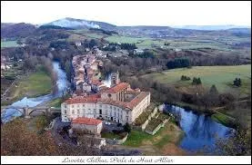 Commune Altiligérienne dans les Gorges de l'Allier, Lavoûte-Chilhac se situe en région ...