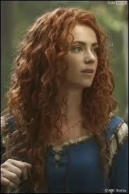 Avec qui Merida part-elle reprendre le trône qui lui revient ?