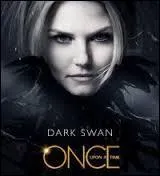 Qui doit affronter Emma pour s'emparer de la flamme de Prométhée ?