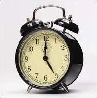 A qui doit-on la chanson "Il est cinq heures Paris s'éveille", en 1966 ?