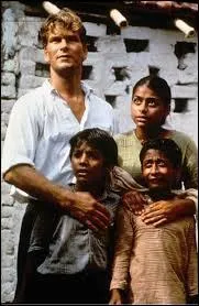 Quel acteur tient le rôle principal dans le film "La Cité de la joie", sorti en 1992 ?