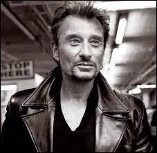 Quel nom porte le 50e album sorti en 2015 de Johnny Hallyday ?