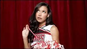 Pendant la saison 3, Santana est en couple avec :