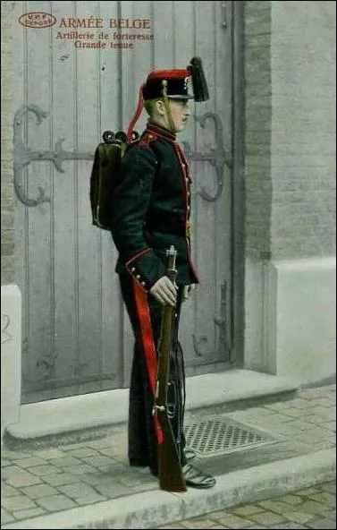 Combien de forts y avait-il dans la position fortifiée de Liège en 1914 ?