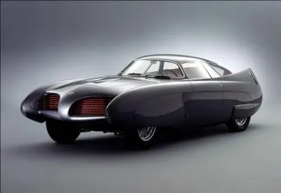 Quelques années plus tard et comme il pleut beaucoup en 1955, on se couvre sous le capot de la ... (complétez ! )