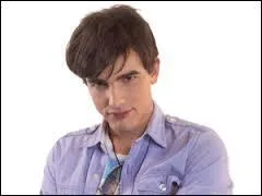 Pourquoi Max est-il en état d'arrestation ?