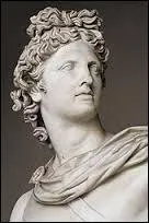 Il existait plusieurs Apollon - Combien Cicron en avait-il ?