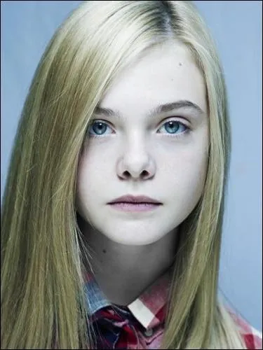 Comment s'appelle la jeune ado que l'on rencontre dans le tome 6 ?