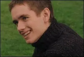 Je fus gardien et chef d'équipe, au Quidditch. Retrouvez mon nom !