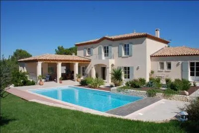 Par où passe le Père Noël pour déposer les cadeaux ?