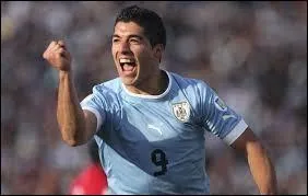 Quelle est la nationalité de Suarez ?