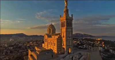 Et si vous êtes croyants, vous irez faire brûler un cierge à l'église de Marseille, et prier la bonne...