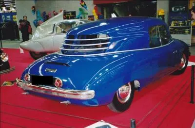 Voici le seul exemplaire de la "Descartes" (1956) rescapé des usines Claveau, au musée de l'automobile de Tampa Bay (Floride) : où a-t-il été fabriqué ?