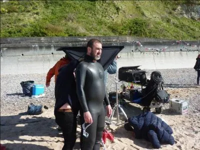 Eté 2015. Quel est ce grand sportif devenu aujourd'hui comédien qui, sous les falaises et à même les galets du Tréport, a été sollicité pour le tournage d'une publicité ?