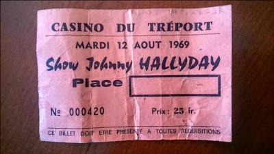 C'était en 1969. Cet évènement a fait la joie des jeunes tréportais de l'époque. Johnny Hallyday se produisait au Casino du Tréport. Quel âge pouvait bien avoir notre Johnny à cette époque ?