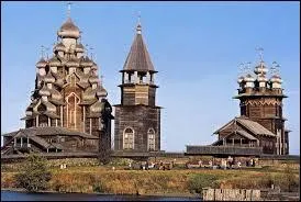 Cet édifice construit en bois de sapin se situe sur l'île de Kidji appartenant à la Russie. Il s'agit...