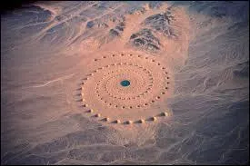 Dans quel pays pourrez-vous admirer l'oeuvre en sable appelé "Desert Breath" présenté sur cette photo ?