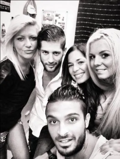 Qui sont les deux garçons sur cette photo ?