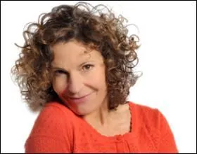 Que vend Mirta avec l'aide de Jocelyn ?