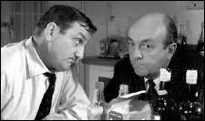 (B. Blier) : Tu sais pas ce qu'il me rappelle ? Cette espèce de drôlerie qu'on buvait dans une p'tite taule de Biénoa, pas très loin de Saïgon... Les volets rouges... et la taulière, une blonde commack... Comment qu'elle s'appelait, nom de dieu ?
(L. Ventura) : -------------------------------
(B. Blier) : T'as connu ! ?