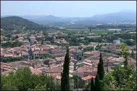 Villa azuréenne, Cuers se situe dans le département ...